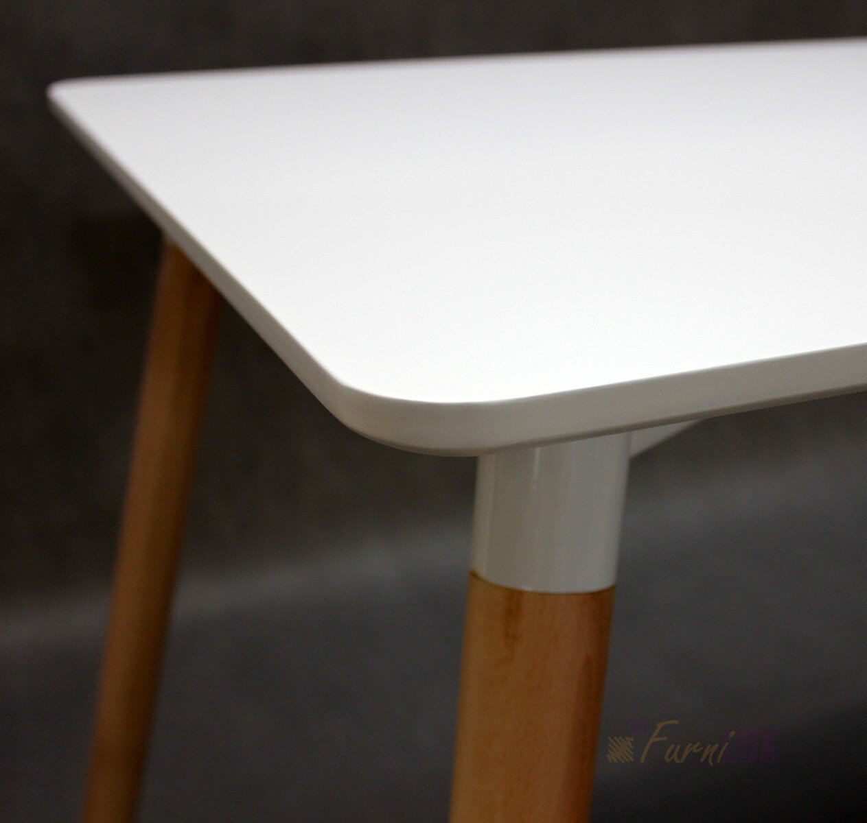 Stół prostokątny "Fiord" - biały z bukowymi nogami