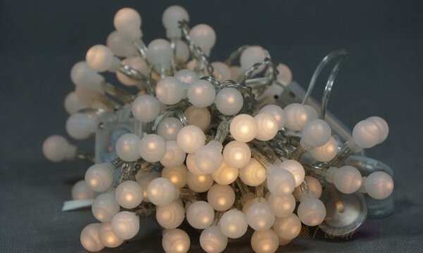Lampki świąteczne LED - białe kulki