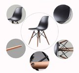 Krzesło "Monza"- czarne z bukowymi nogami